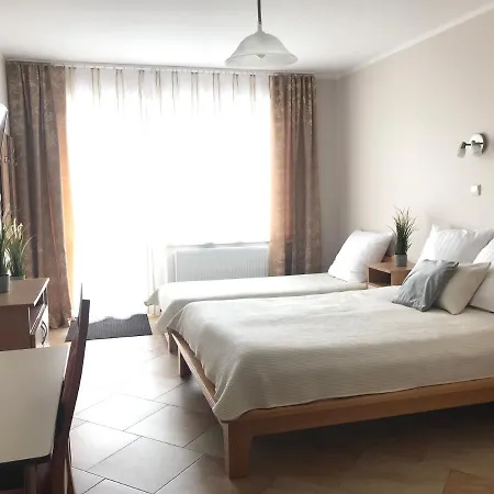 Dom Wczasowy Oskar Karwia Zewnętrze zdjęcie