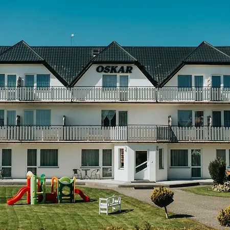 Dom Wczasowy Oskar Karwia Exterior photo