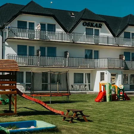 Dom Wczasowy Oskar Karwia Exterior photo